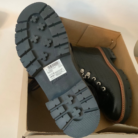 Clarks ORIANNA HIKER Black Leather Lace Up Hiking Winter Boots Ankle Booties 6.5 - Picture 10 of 16